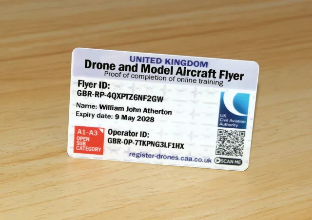 Tarjeta de identificación CAA Drone Flyer - identificación de operador - envío rápido del Reino Unido