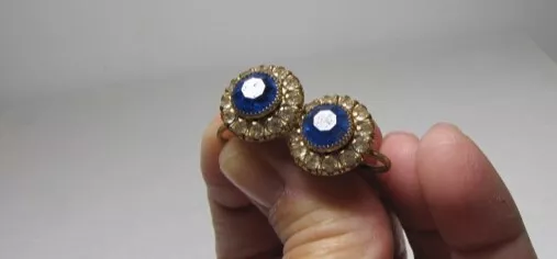 Vintage Unsigned Blue & Clear Glass Stones in Gold Tone Screw Back Earrings