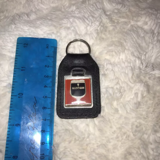 Vintage Guinness Rare Collectable Enamel Enamel Key ring Key chain REAL LEATHER