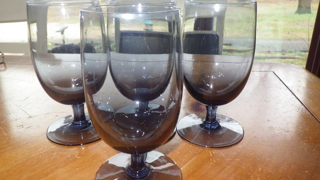 Vasos de agua azules tallos de patas 4 12 onzas elegante vajilla de tacón Usado en excelente condición