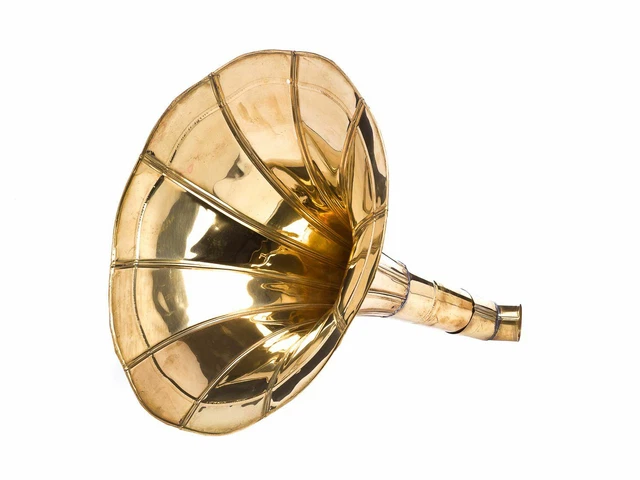 Megáfono boquilla de latón de color oro con decoraciones 40cm estilo antiguo 2