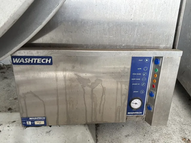 Washtech UE commercial dishwasher