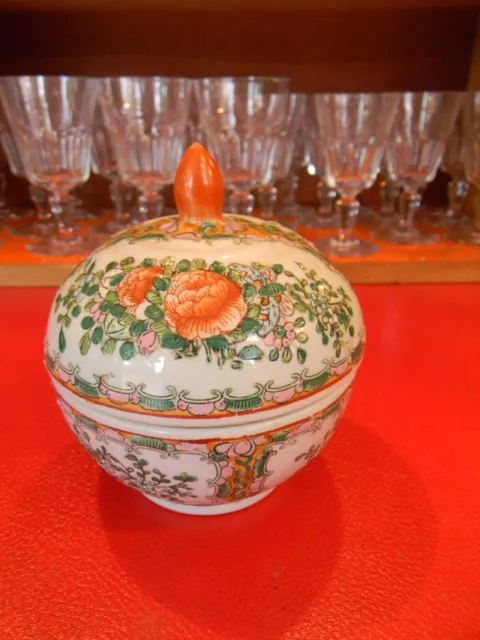 Pot couvert Bol en Porcelaine émaillée Chine ancien Marquage Papillon china