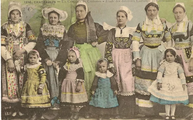 Chateaulin Contest Postcard Study Of Different Carnoodle Costumes
