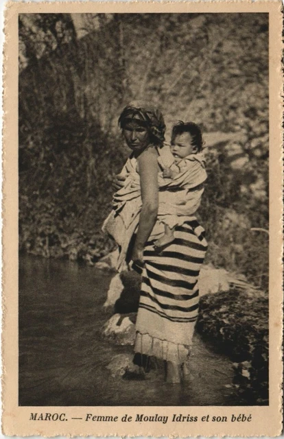CPA AK LL Femme de Moulay Idriss et son bebe MAROC (793770)