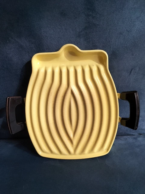 Le Creuset Toaster Cast Iron Yellow Elysées Raymond Loewy Le Creuset Toaster Cast Iron Yellow Elysées Raymond Loewy