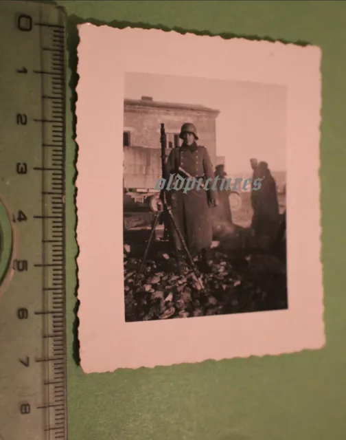 TOLLES ALTES FOTO - Soldat Mit Handgranate In Der Koppel Und MG Auf Lafette EUR 7,49 - PicClick FR