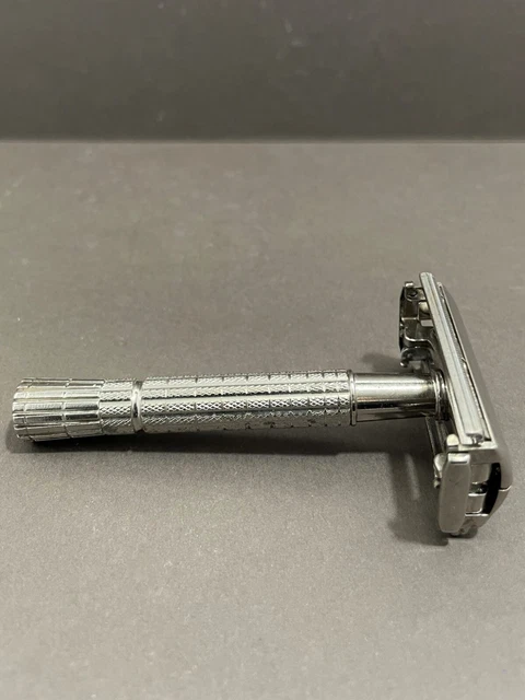 1956 (B4) Gillette Flare Tip Super Speed TTO Safety Razor