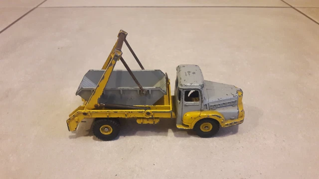 Le camion Unic ZU 120 benne Marrel en miniature par Norev au 1/86e HO