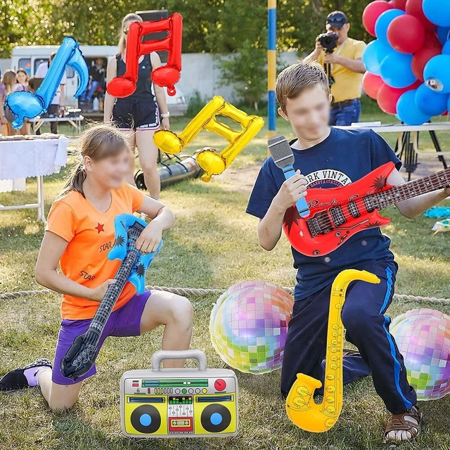 The Glowhouse – Lot De 4 Microphones Gonflables Géants Pour Fêtes – Instruments De Musique Gonflables (guitare, Saxophone, Micro) – Couleurs Aléatoires – Parfait Pour Animations Et Soirées