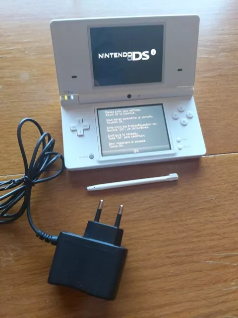Consola NINTENDO DSi (white) con cargador (muy buen estado)