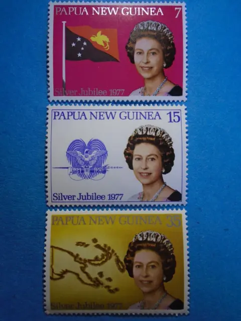 Papua Nuova Guinea 1977. Set giubileo argento. SG330/2. Nuovo di zecca. P141⁄2 x 14.