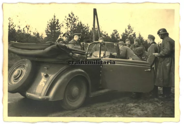 Orig. Foto Offiziere Soldaten mit HORCH Pkw Cabrio Stabswagen