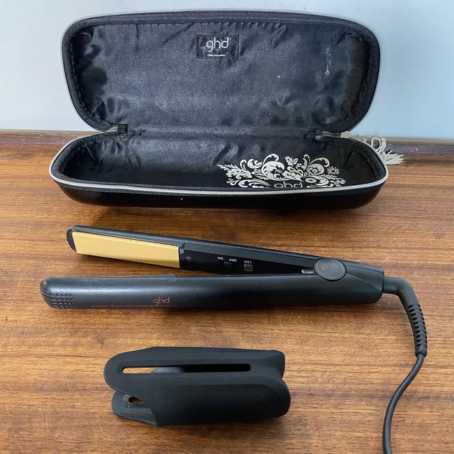 Planchas alisadoras de cabello negras GHD modelo 4.2B con estuche y cubierta