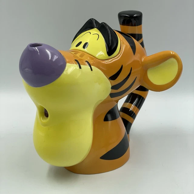 Disney Showcase Character Teapot Collection 'Tigger’s Head’ by Paul Cardew