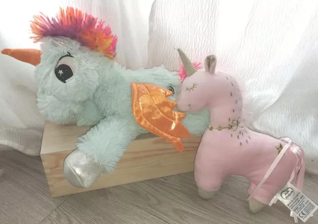 lot deux peluches doudous licorne rose marque Mots d'enfants neuve et sunkid