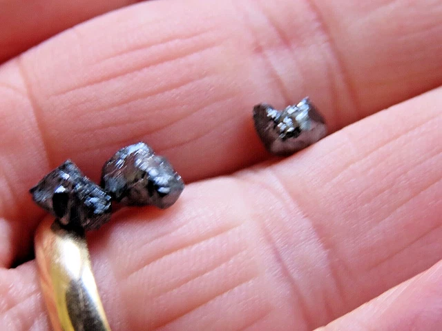 Diamant Naturel Noir 0,52 Ct - Coupe Brillant Ronde - Noir De Jais Opaque - Pour Bijoux Sur Mesure