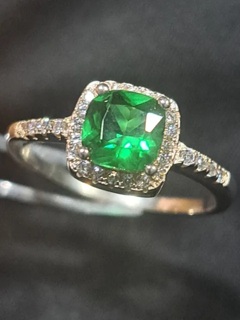 *LOVELY* .90 Ct NATURAL EMERALD AND WHITE SAPPHIRE RING 14K WHITE GOLD PLATED