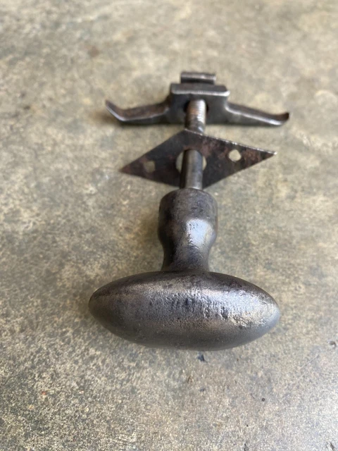 Poigne De Porte Ancienne En Fer Forg