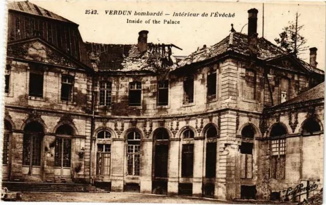 CPA AK Military VERDUN Bombard - Interior of Eveche (362644)