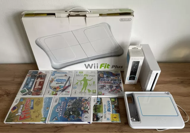 Nintendo Wii Konsole - Weiß mit 7 Spielen und Zubehörpaket / Wii Remote OVP