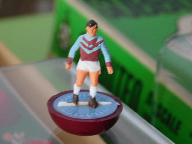 VINTAGE 1970s SUBBUTEO - CLASSIC HEAVYWEIGHT SPARE - WEST HAM - # 209 - H/W.