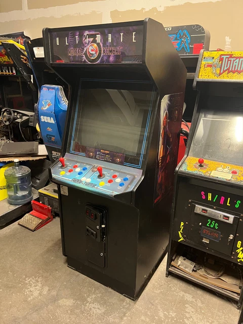 ULTIMATE MORTAL KOMBAT 3 ARCADE MACHINE by MIDWAY 1995 (Excellent) ULTIMATE MORTAL KOMBAT 3 ARCADE MACHINE by MIDWAY 1995 (Excellent)