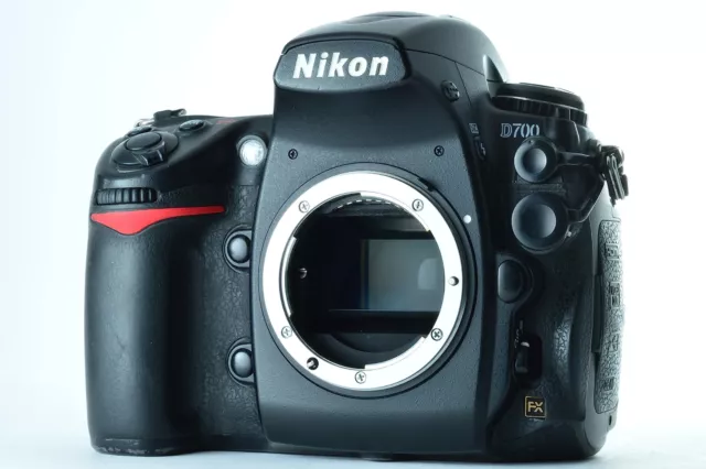 ［Excellent＋］Nikon D700 12.1MP FX-Format CMOS Digital SLR Camera with 3.0-Inch 2