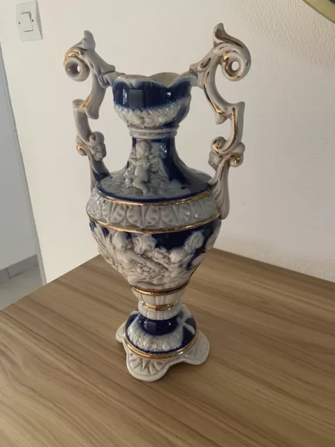 Grand Vase Italien En Faïence Décor renaissance