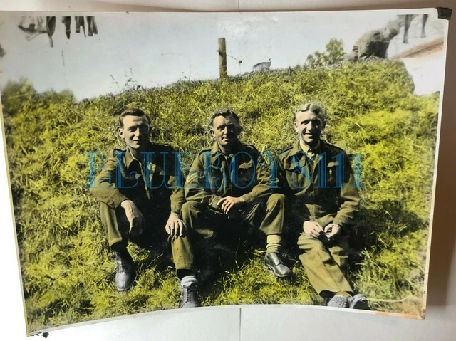 WW2 BRITISH PRISONERS Of War POW's 3 men in grounds Stalag 21 Poznan 9 ...