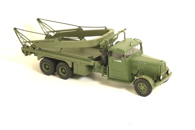 CAMION CITERNE BERLIET Glm 10 1957 Armee Francaise Modele Ixo/ Altaya
