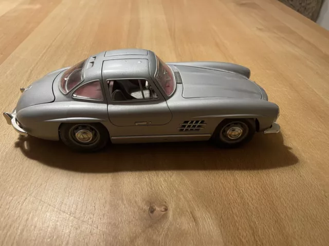 Burago 1:18 Mercedes Benz 300 Sl 1954 Silber Modellauto