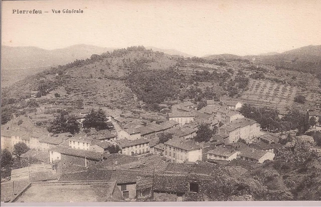 Cpa Pierrefeu.  Vue Generale.... Non Ecrite .Tbe