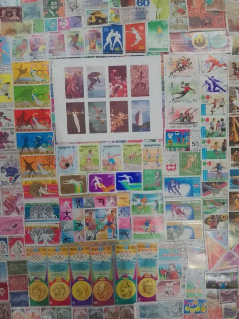 Lot / vrac de 1000 timbres et blocs du monde (photos du lot) (Lot 362)