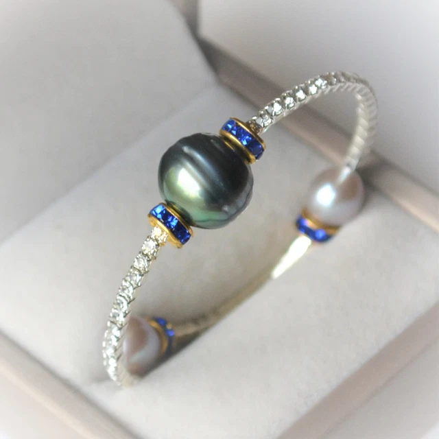 Perle de Tahiti de 12,20 x 11,61 mm + 2 Perles d'Eau Douce - Bracelet Argenté