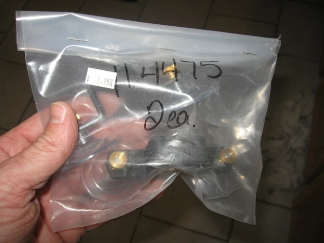 NEW LOT 2 Emergency Security SHO-ME Light Bracket Mount Suction Cups # 11.4475