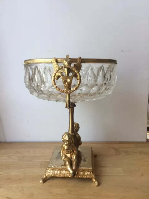 ancienne coupe en verre sur pied bronze, décor chérubins et dragons 2