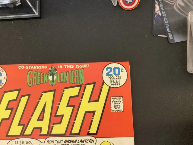 The Flash vol.1 #225 1974 co-starring Green Lantern reverse flash,barry allen,Ki 2