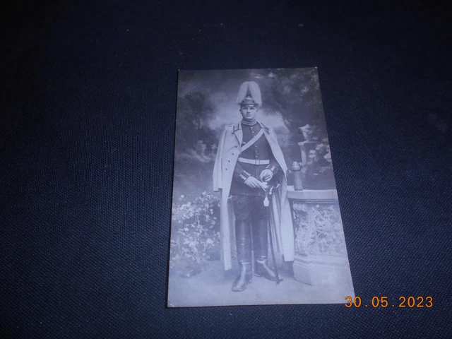 Portrait Fotokarte deutscher Soldat 1.WK Garde ? Pickelhaube Paradebusch Degen