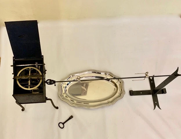 TOURNE BROCHE ANCIEN à ailettes EUR 350,00 - FR