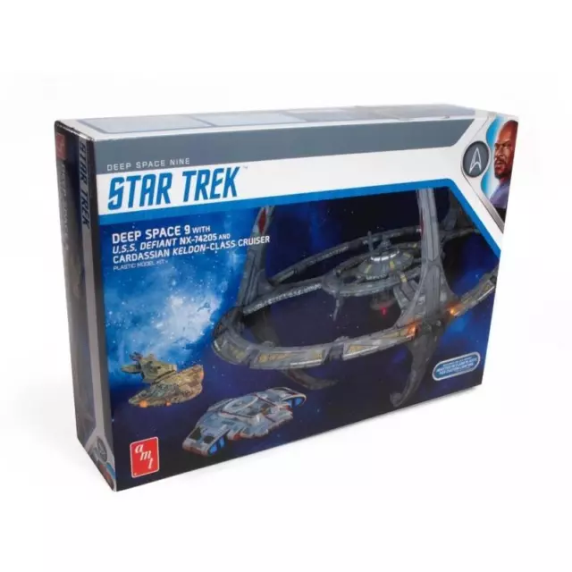 Star Trek Deep Space Nine Space Station 1:3300 Model Kit BNIB