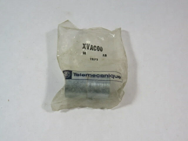Telemecanique XVA-C00 Indicating Bank & Beacon Adapter ! NWB !