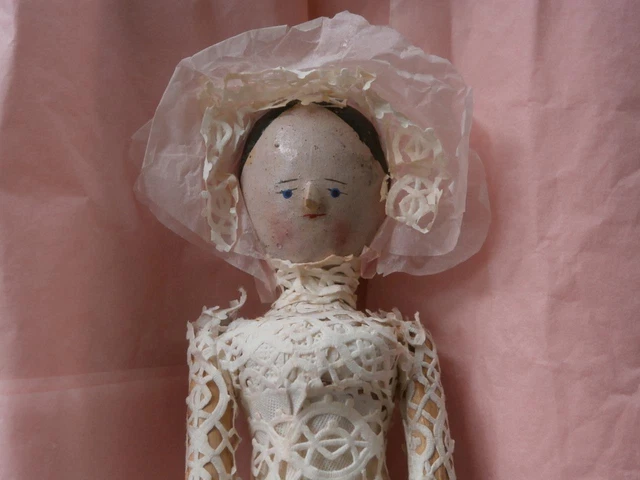 LOVELY ANTIQUE 19th C GRODNERTAL WOOD 10" PEG DOLL IN BOX
