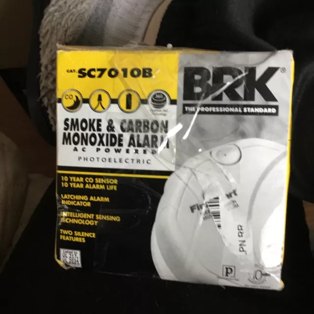 BRK 7010B 120V AC/DC Photo Smoke & Carbon Monoxide Alarm