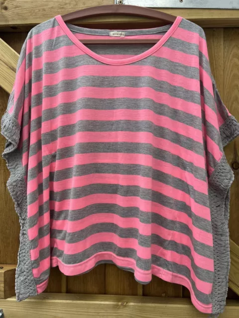 Pink & Grey / Purple & Grey Striped Ladies Girls Short Top Estd Size S (8)