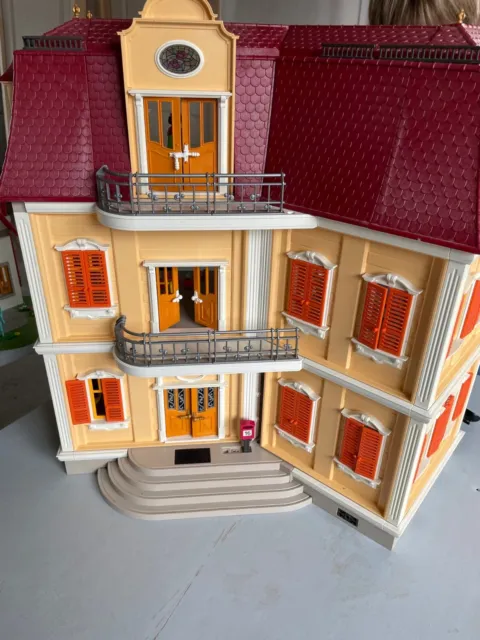 Maison 2 étages Playmobil entièrement meublée
