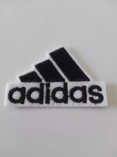 PARCHE BORDADO TERMOADHESIVO estilo Adidas 4 5 3 5 cm adorno ropa personalizada EUR 2 99 PicClick ES