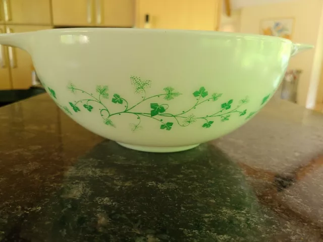 Vintage PYREX Ivy Pattern 4 QT Cinderella Mixing Bowl 444 1964 Promotional Piece