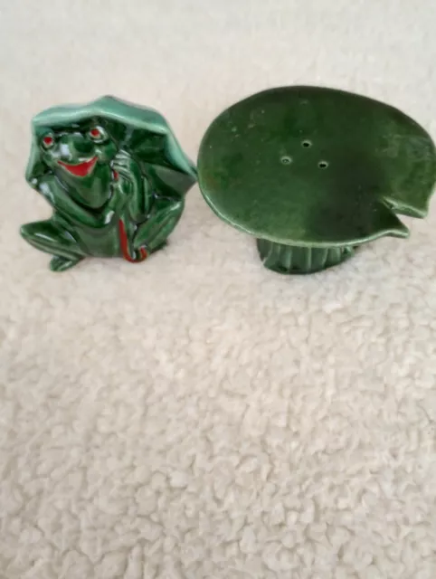 Vintage Salt and Pepper Shakers Green Frog On Lilypad Ceramic