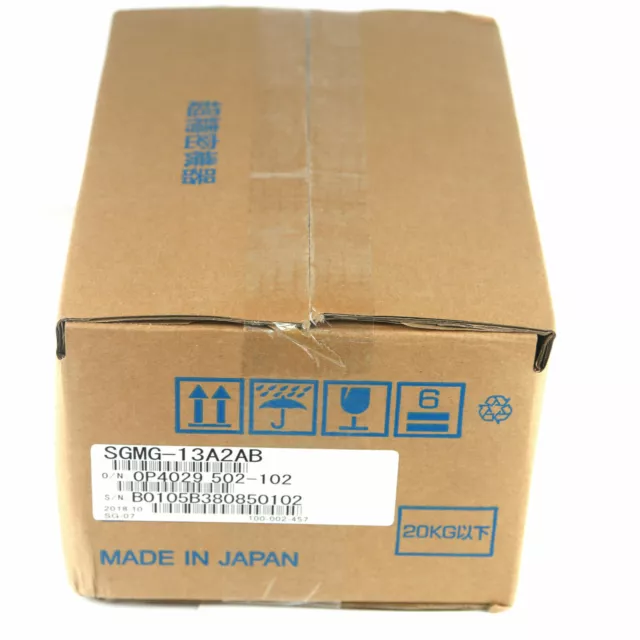 New In Box YASKAWA SGMG-13A2AB AC Servo Motor